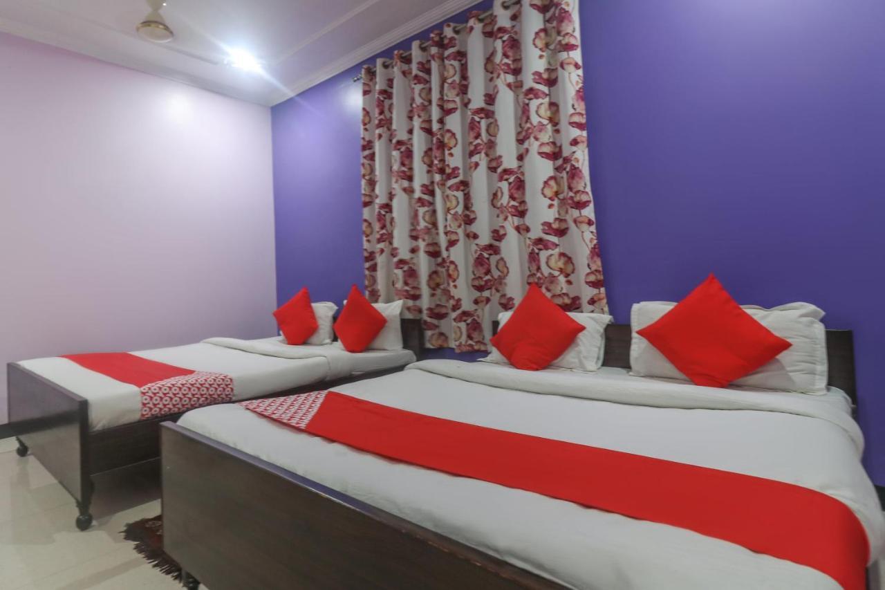 Oyo 60651 Hotel Arya Váránaszi Kültér fotó
