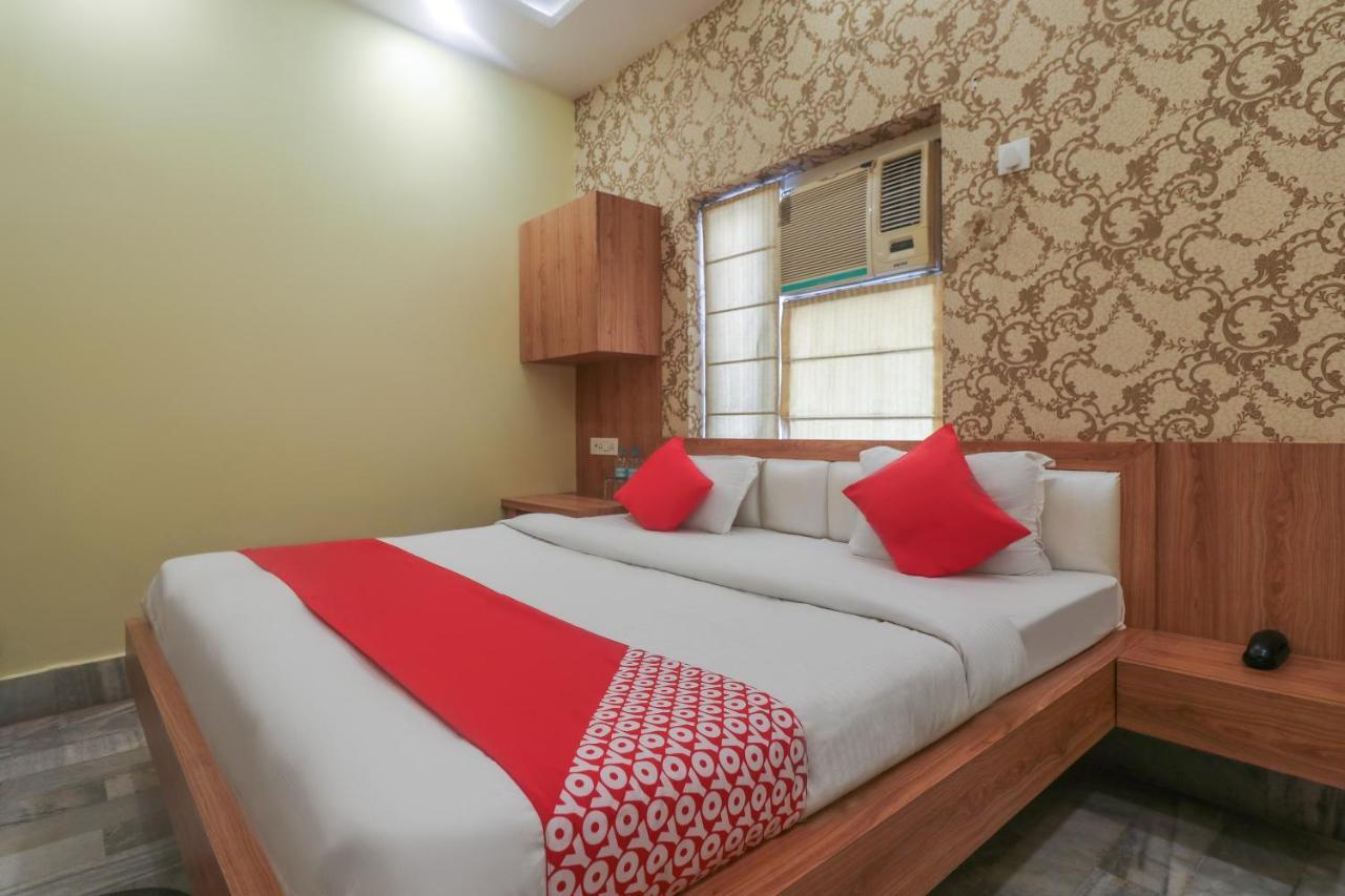 Oyo 60651 Hotel Arya Váránaszi Kültér fotó