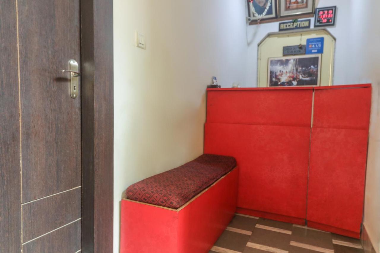 Oyo 60651 Hotel Arya Váránaszi Kültér fotó